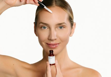 Retinol: el secreto antiedad que transforma tu piel - Guía definitiva de uso y beneficios  