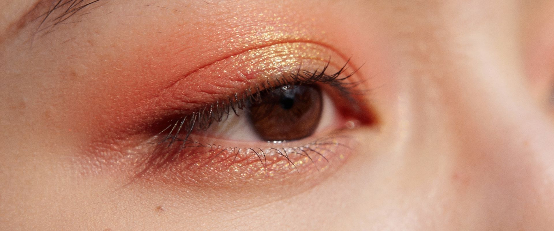 Los mejores trucos para que tu maquillaje dure toda la noche en Navidad y Nochevieja