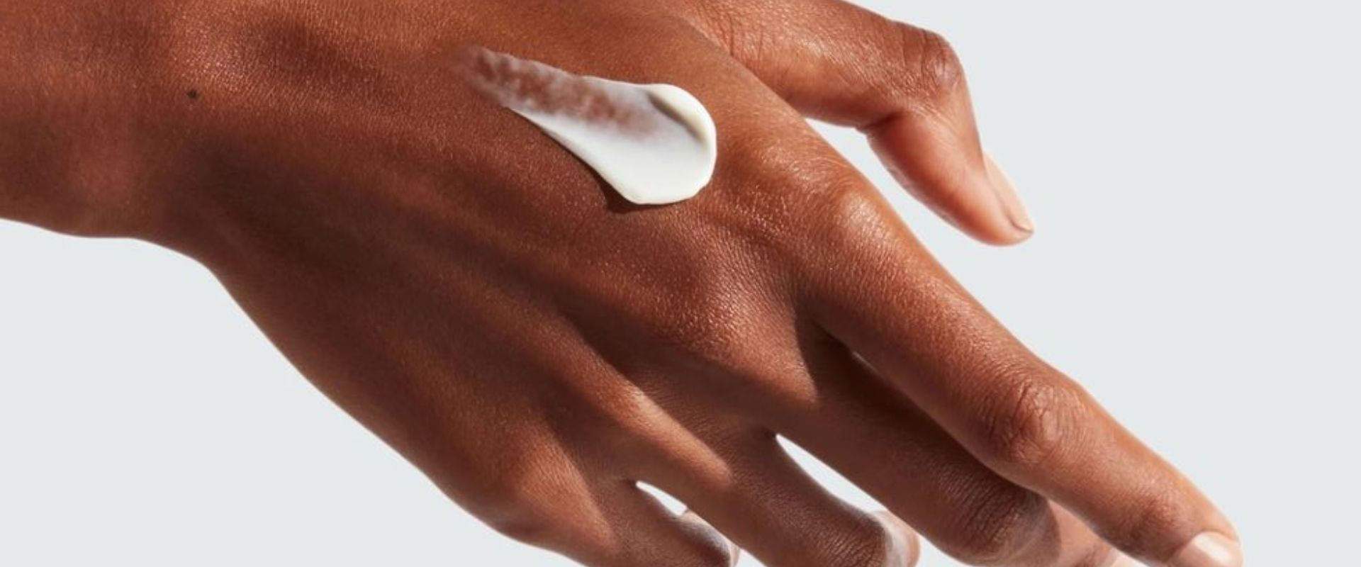 MANTECA DE KARITÉ: PROPIEDADES Y BENEFICIOS QUE DEBES CONOCER PARA UNA PIEL NUTRIDA Y PROTEGIDA